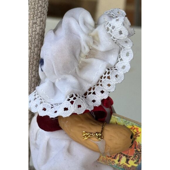 Tan Bear Figurine w/Bonnet Cloth Outfit and Storybook 4.5" Tall (READ) - Picture 12 of 15